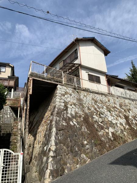 宝塚市雲雀丘１丁目の中古一戸建て