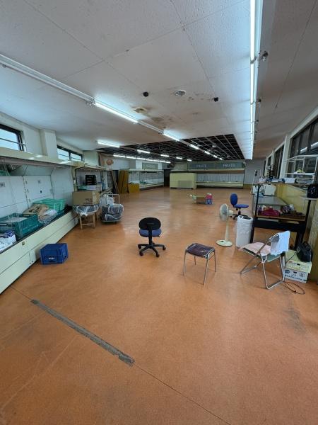 加西市牛居町店舗