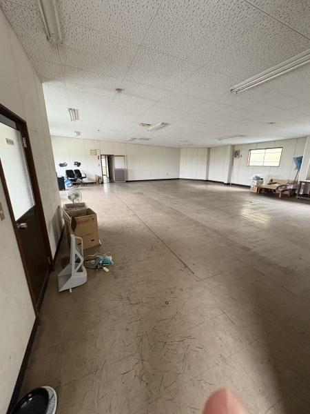 加西市牛居町店舗