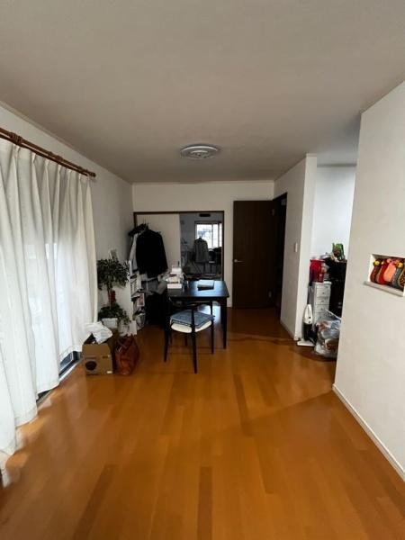 伊丹市北伊丹6丁目の中古一戸建て(リビング)