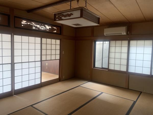 川西市平野１丁目の中古一戸建て