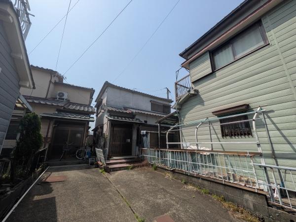 あま市篠田居島の中古一戸建て(駐車場)