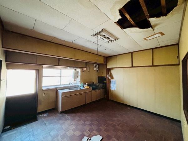 西尾市一色町一色西屋敷の中古一戸建て