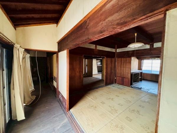 西尾市一色町一色西屋敷の中古一戸建て