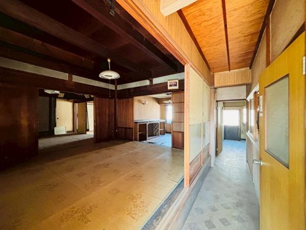 西尾市一色町一色西屋敷の中古一戸建て