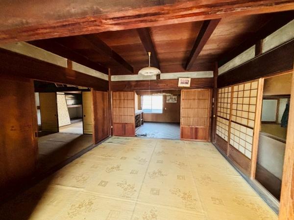 西尾市一色町一色西屋敷の中古一戸建て