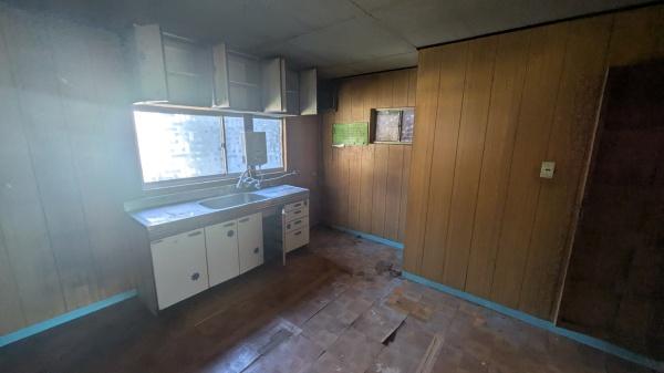 愛西市町方町彦作堤外の中古一戸建