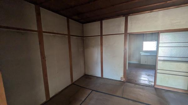 愛西市町方町彦作堤外の中古一戸建