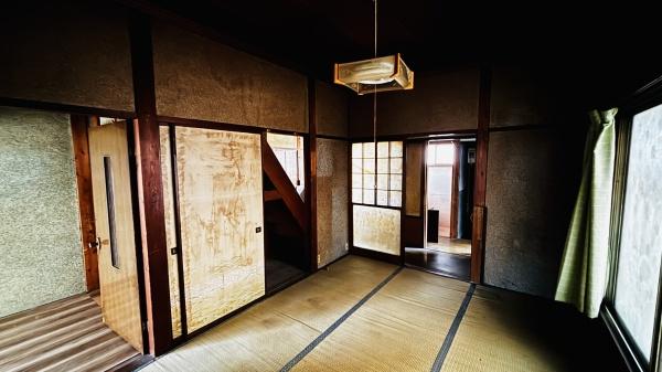 半田市港本町３丁目の中古一戸建て