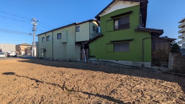 半田市港町２丁目の土地