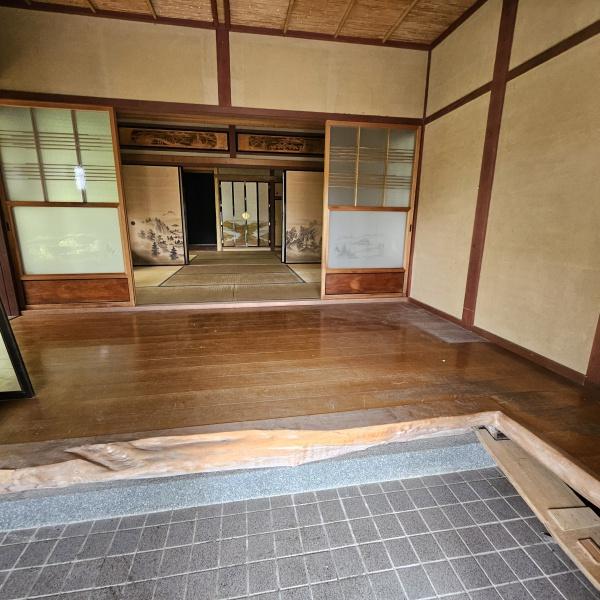 彦根市日夏町の中古一戸建