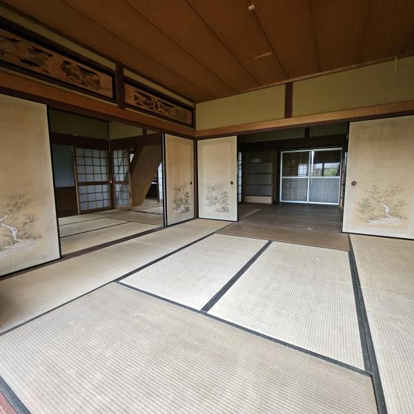 東近江市きぬがさ町の中古一戸建て