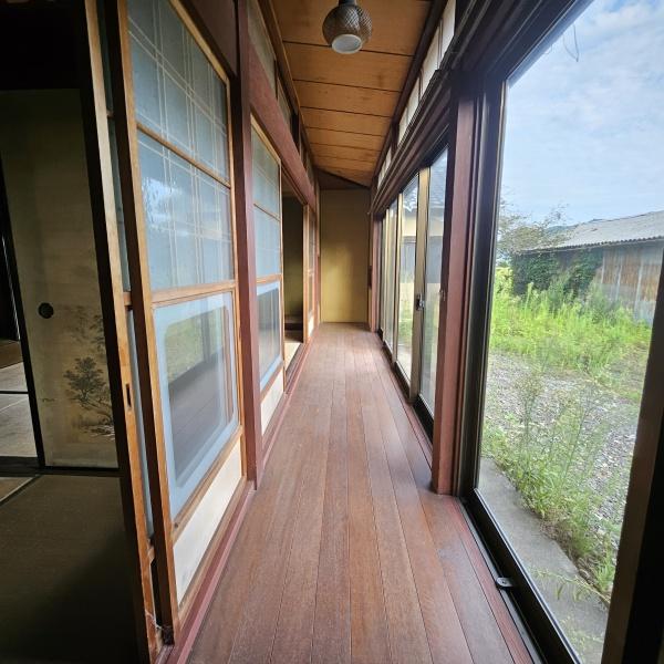 東近江市きぬがさ町の中古一戸建て