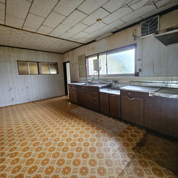 東近江市きぬがさ町の中古一戸建て
