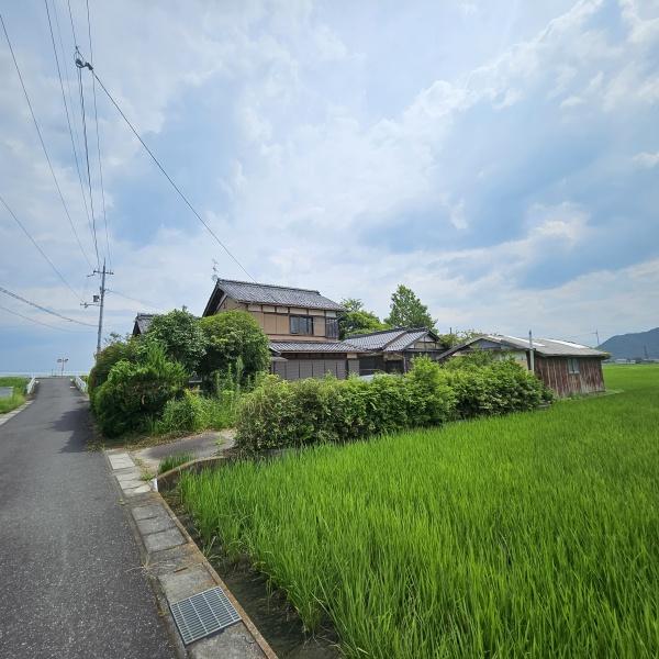 東近江市きぬがさ町の中古一戸建て