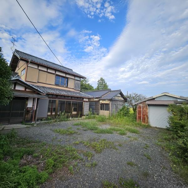 東近江市きぬがさ町の中古一戸建て