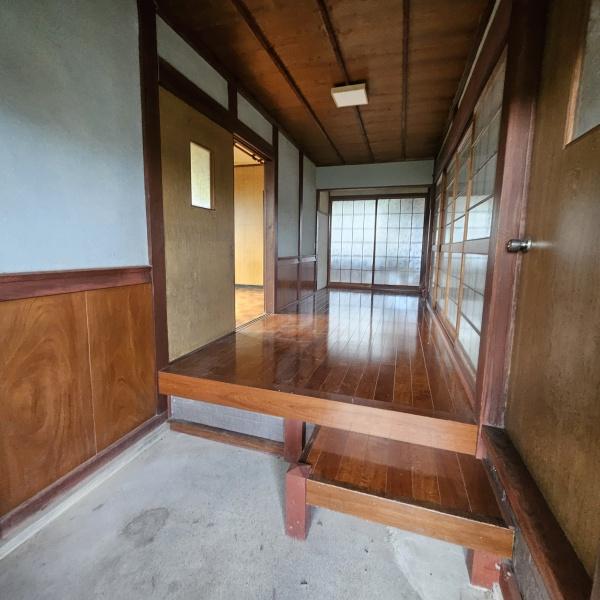 東近江市きぬがさ町の中古一戸建て