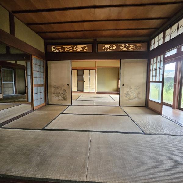 東近江市きぬがさ町の中古一戸建て