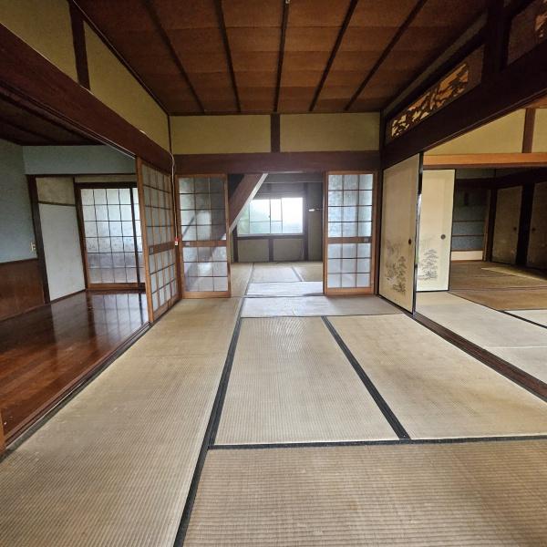 東近江市きぬがさ町の中古一戸建て