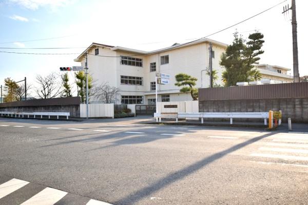 比企郡川島町大字上伊草の中古一戸建て(川島町立伊草小学校)