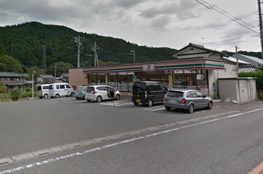 飯能市大字中藤上郷の土地(セブンイレブン飯能原市場店)