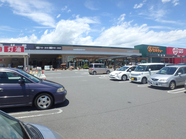 東松山市高坂3丁目の中古一戸建て(ロピア東松山店セキチュー店)