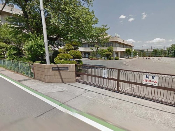 入間郡毛呂山町目白台4丁目の中古一戸建て(毛呂山町立川角小学校)