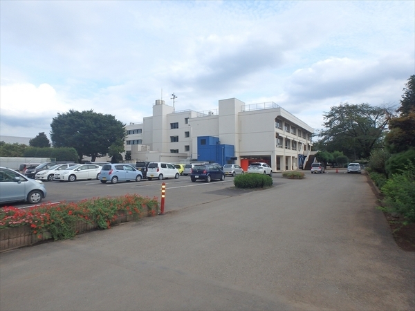 日高市大字高萩の土地(日高市立高萩北小学校)