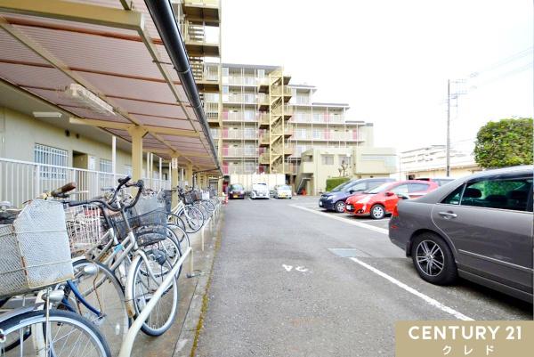 パークヒルズ若葉スカイハイツ(駐車場)