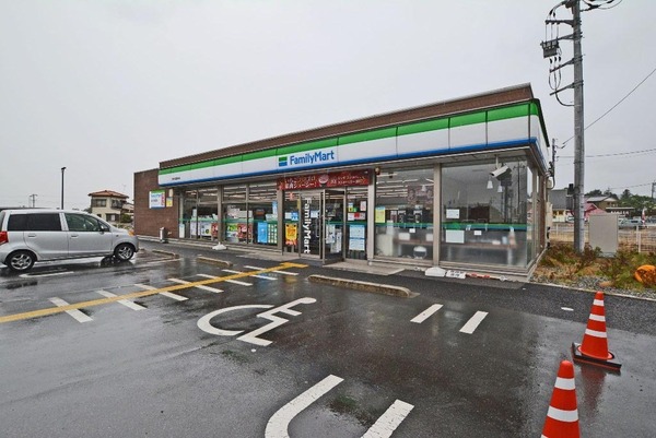 寄居町富田第1 新築分譲住宅 全3棟 1号棟(ファミリーマート寄居花園橋南店)