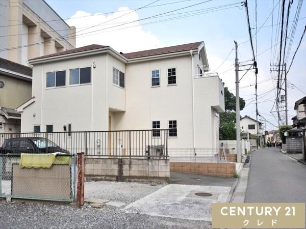 川越市郭町2丁目の中古一戸建て(前面道路含む現地写真)