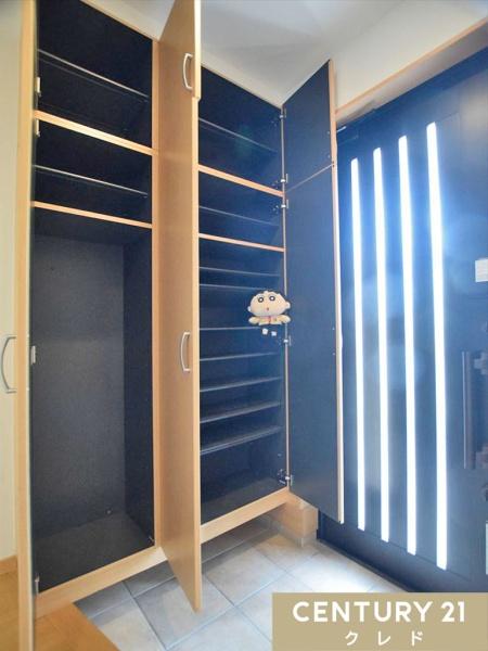 川越市今成1丁目の中古一戸建て(玄関)