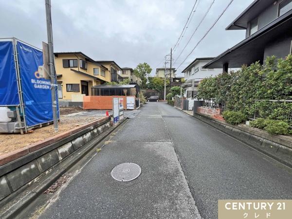 鳩山町松ヶ丘1丁目　新築一戸建て
