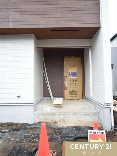 川越市砂新田1丁目3期 新築分譲住宅 全2棟 2号棟(玄関)