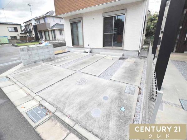 川越市大字的場の中古一戸建て(駐車場)