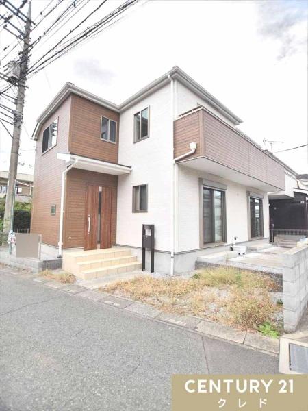 川越市大字的場の中古一戸建て(前面道路含む現地写真)
