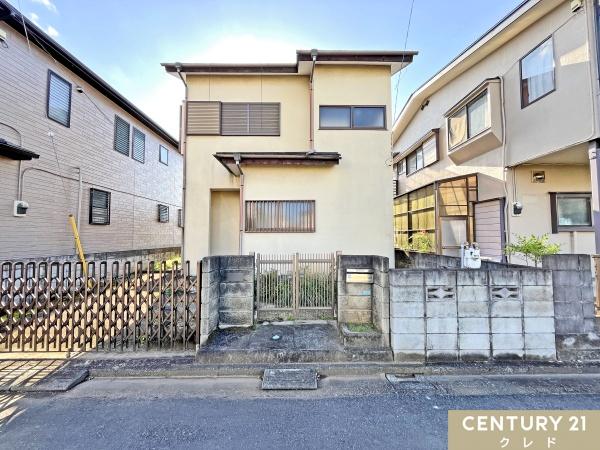 入間郡毛呂山町岩井東1丁目の中古一戸建て(前面道路含む現地写真)