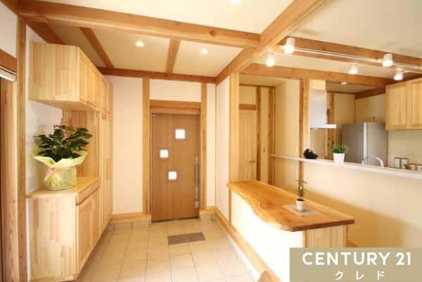 東松山市あずま町1丁目の中古一戸建て(玄関)