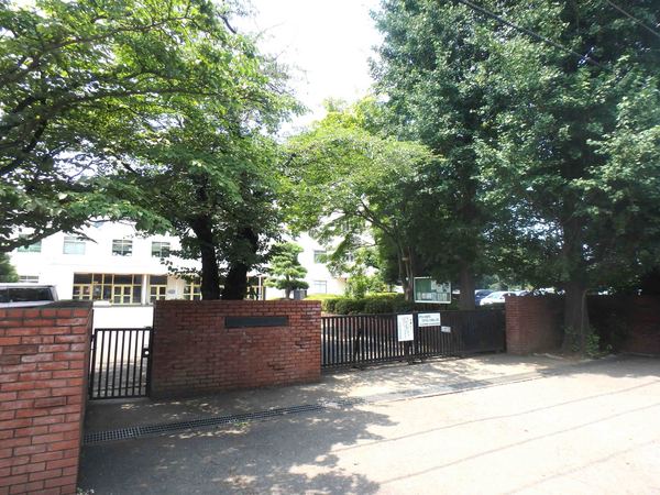 鶴ヶ島市大字下新田の中古一戸建て(鶴ケ島市立鶴ヶ島中学校)