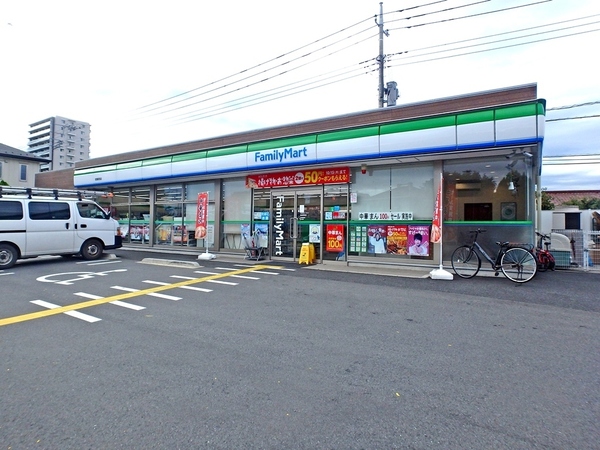 コンドミニアム坂戸(ファミリーマート若葉駅西店)