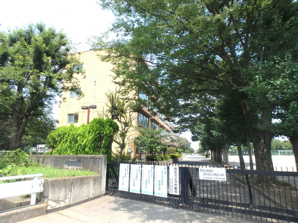 鶴ヶ島市松ヶ丘３丁目の土地(鶴ヶ島市立南中学校)