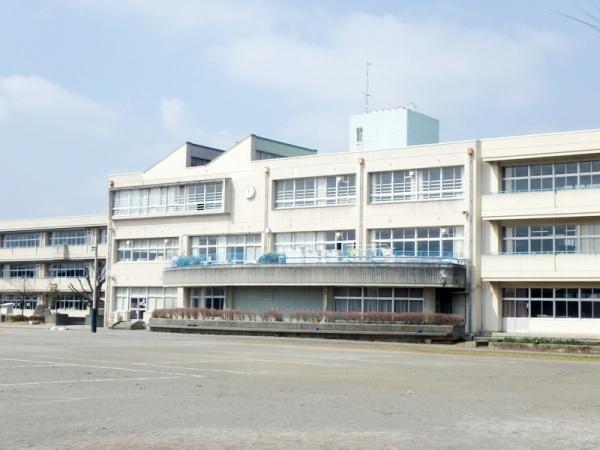 東松山市若松町２丁目の中古一戸建て(東松山市立新宿小学校)