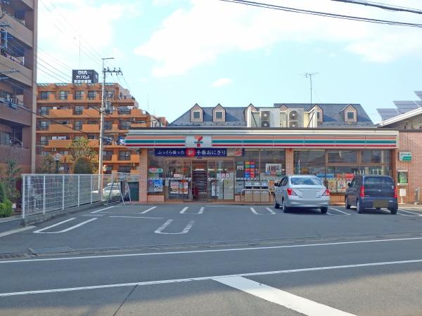 若葉グリーンハイツ　D号棟(セブンイレブン鶴ヶ島藤金店)
