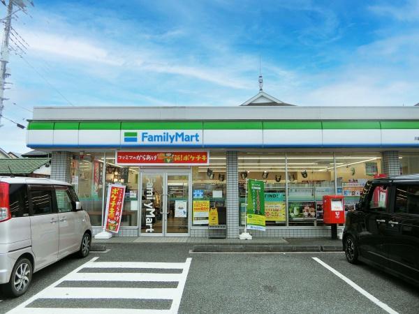 セラード川越霞ヶ関(ファミリーマート川越霞ヶ関店)