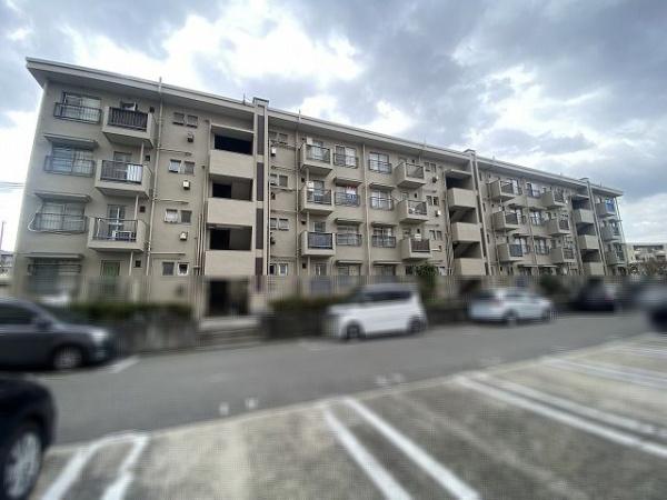 堺新金岡団地四号棟