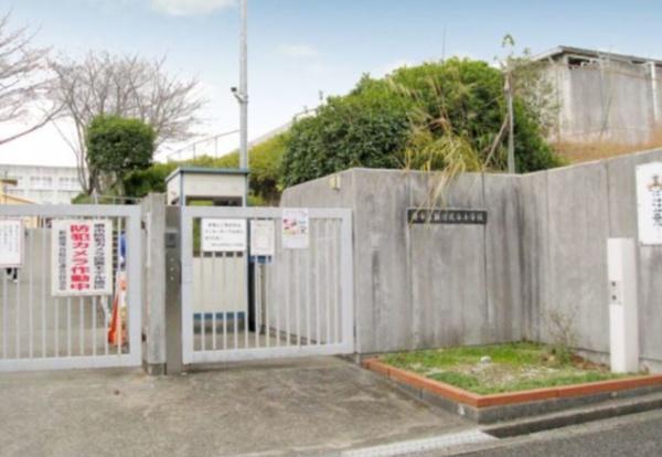 新檜尾台第3次住宅25号棟(堺市立新檜尾台小学校)