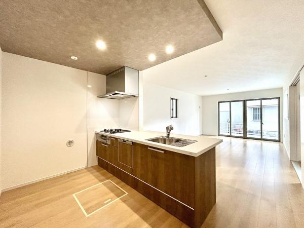 堺市西区浜寺船尾町西１丁の新築一戸建