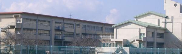 河内長野市木戸3丁目の土地(河内長野市立千代田中学校)