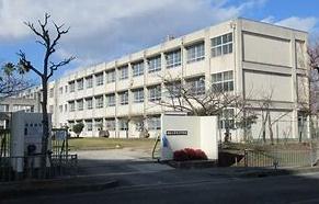泉北鴨谷台第一次住宅18号棟(堺市立美木多中学校)