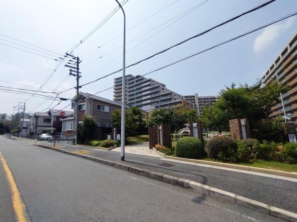 ヴユーイスト泉ヶ丘